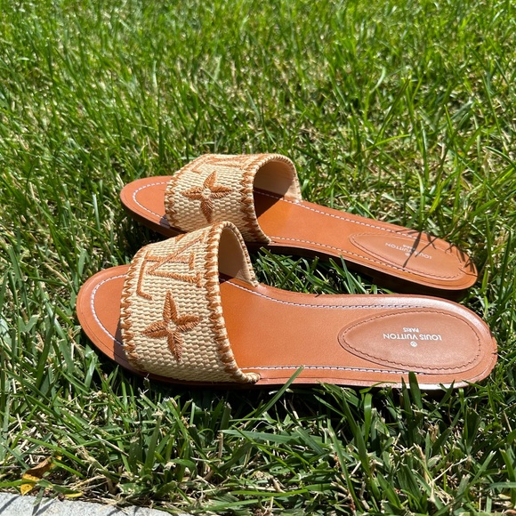 Louis Vuitton slides Size 39 - Picture 3 of 6